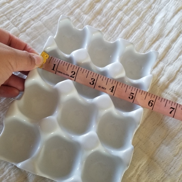 Ceramic Egg Crate | 12 Tray Holder - Picture 5 of 5
